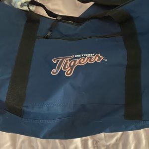 Detroit tigers duffle bag